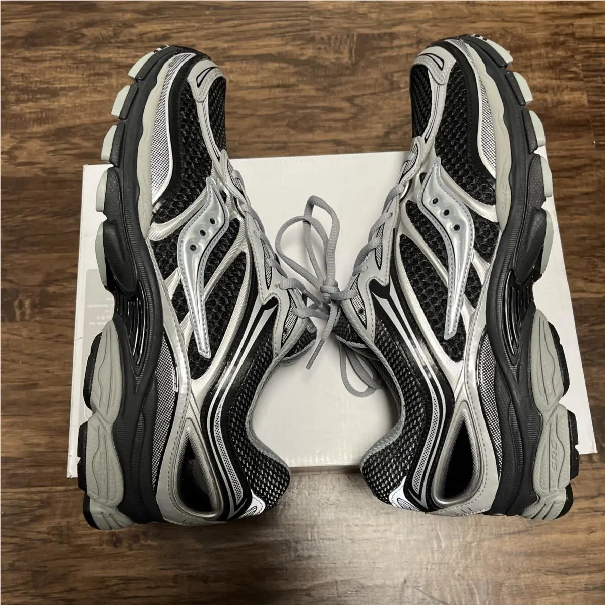 Saucony shoes - Saucony Progrid Omni 9 OG - S70739-13 - Black, Manufacturer: Black/Silver (UPC: 0195021205241) 2