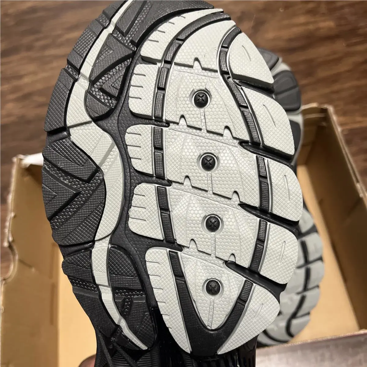 Saucony shoes - Saucony Progrid Omni 9 OG - S70739-13 - Black, Manufacturer: Black/Silver (UPC: 0195021205241) 6