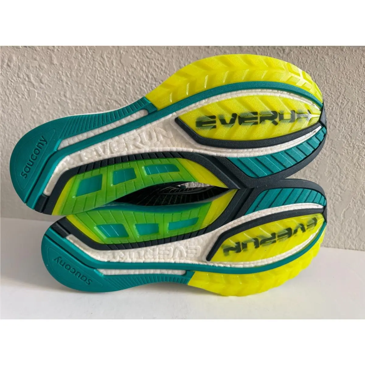 Saucony shoes - Saucony Liberty - Liberty - S20510-37 - Green (UPC: 884506676538) 0