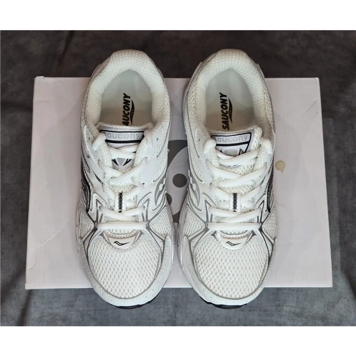 Saucony shoes - White 0