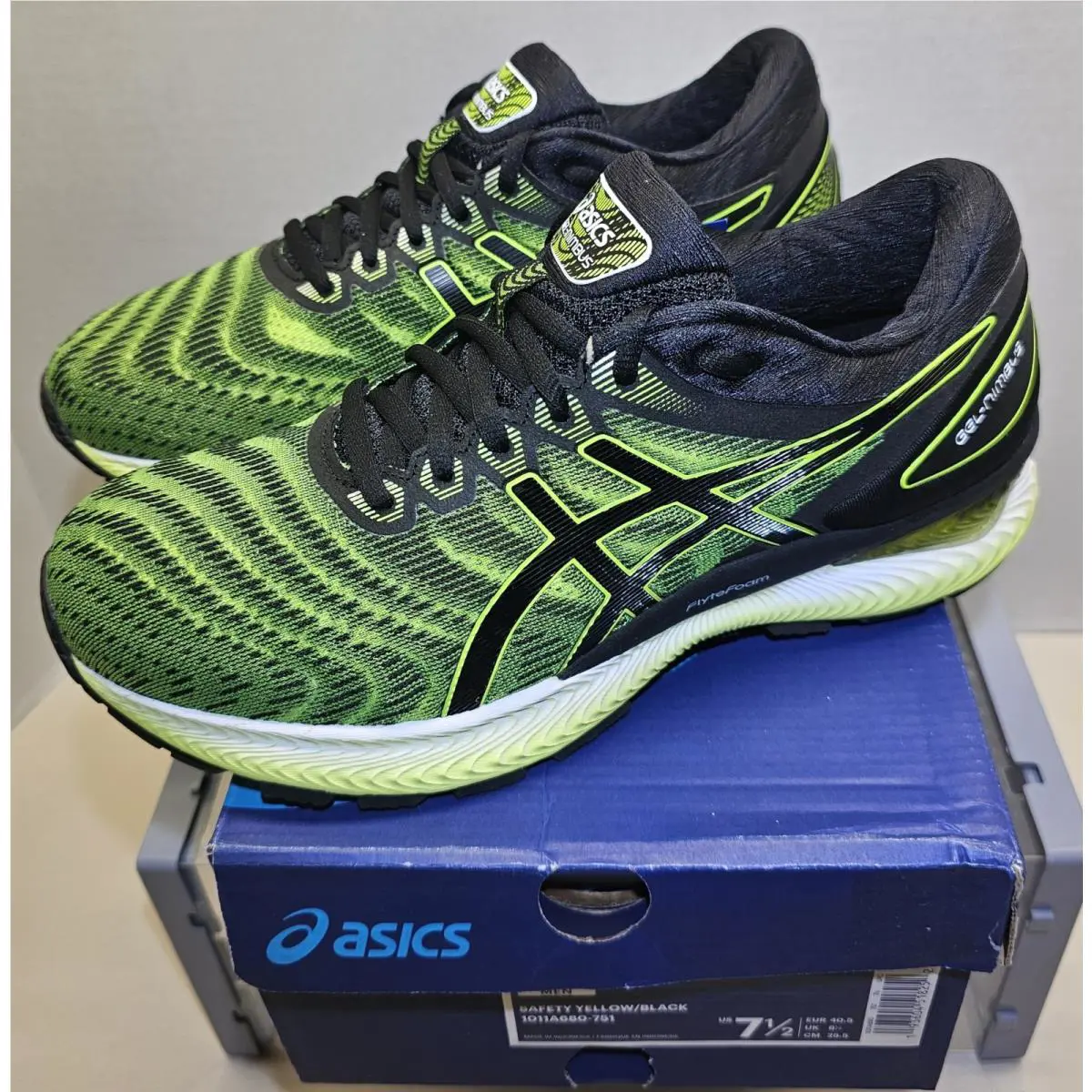 Asics shoes - Asics GEL-NIMBUS 22 - 1011A680-751 - Safety Yellow/Black Colorway 1