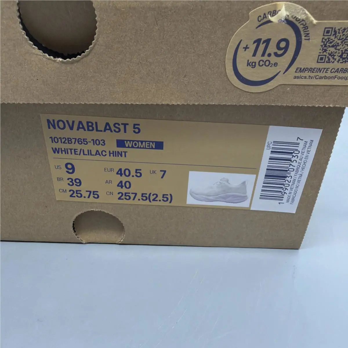 Asics shoes - Novablast 5 - Novablast - 1012B765 - White (UPC: 0199023075307) 12