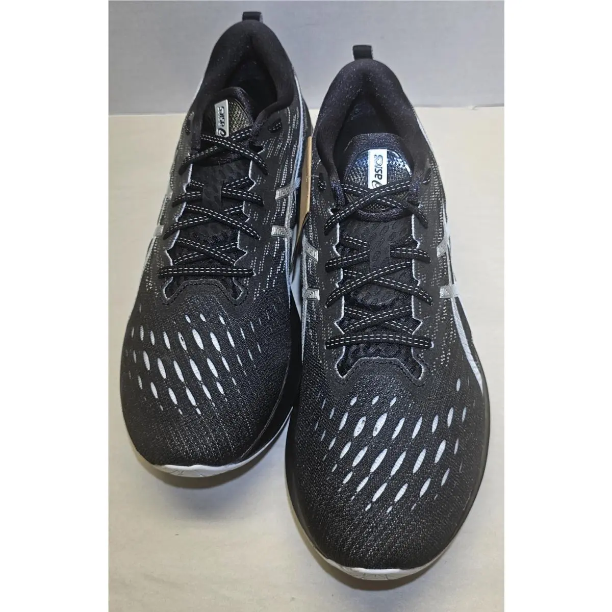Asics shoes - ASICS Novablast - Novablast - 1011B192-001 - Black/Pure Silver 20