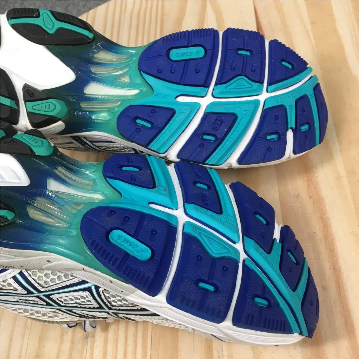 Asics shoes - Multicolor 13