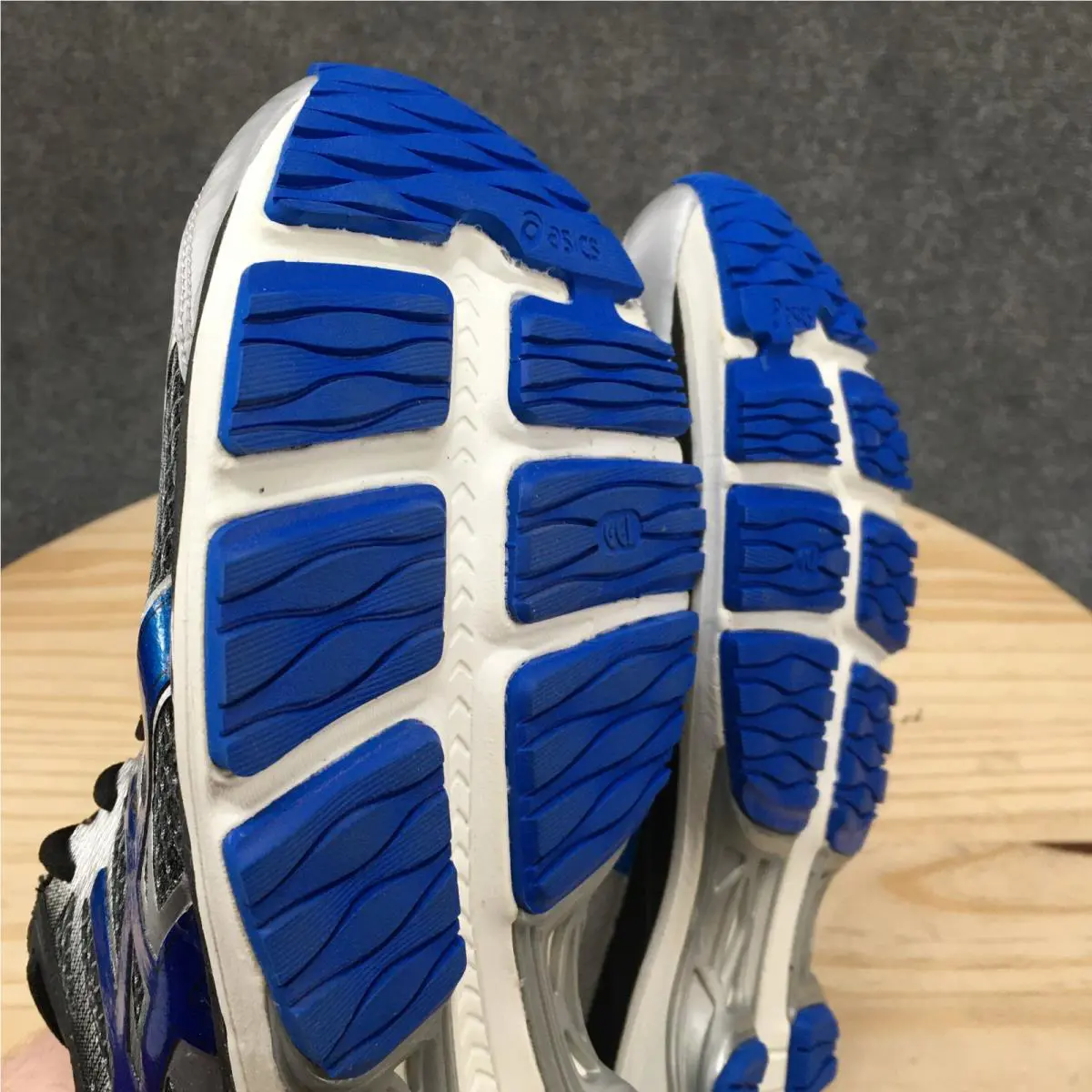 Asics shoes - Multicolor 10