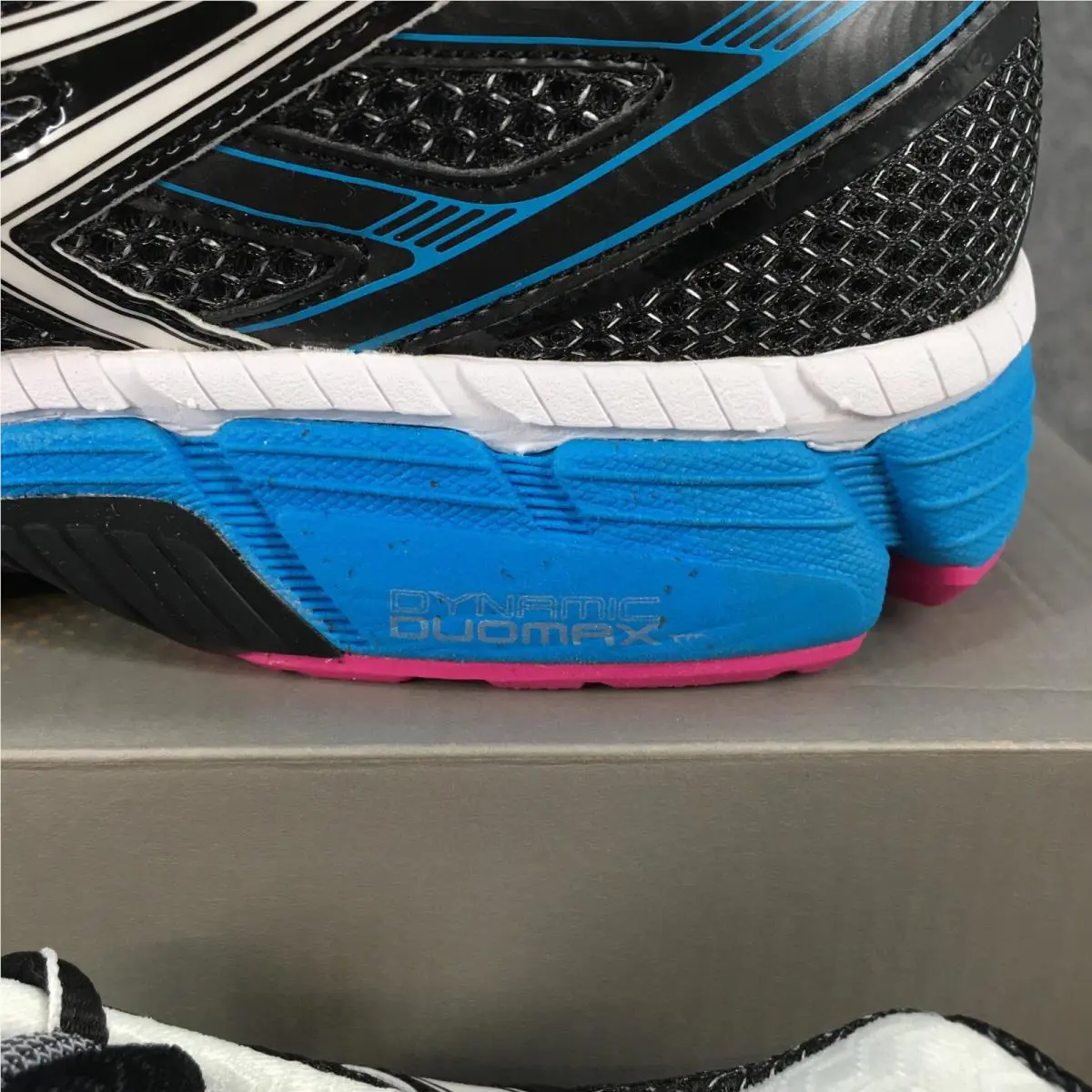 Asics shoes - ASICS GT-2000 - Multicolor 1