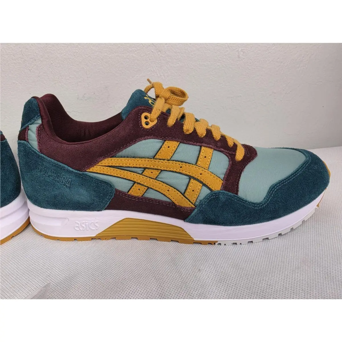 DS Asics Gel Saga Sage Everglade Size 13 US 1191a141-300