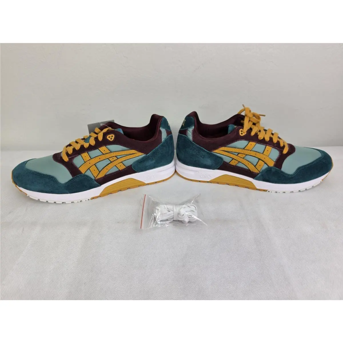 Asics shoes - ASICS Gel Saga - Gel Saga - 1191A141-300 - Green 1