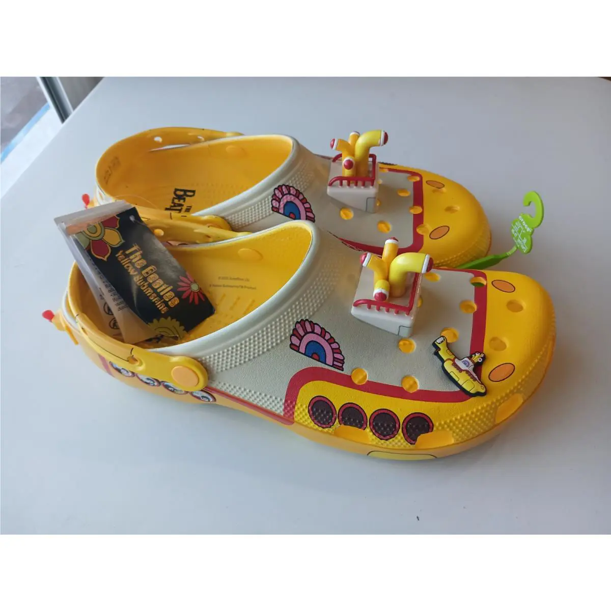 Crocs shoes - Crocs Classic Clog - Classic Clog - Yellow 6