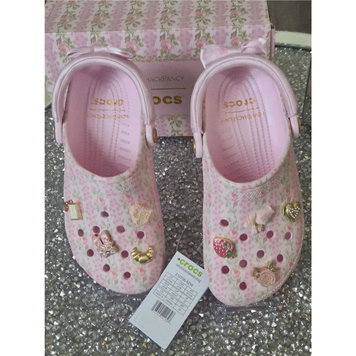 Loveshackfancncy Classic Clogs Crocs Women`s Size 9