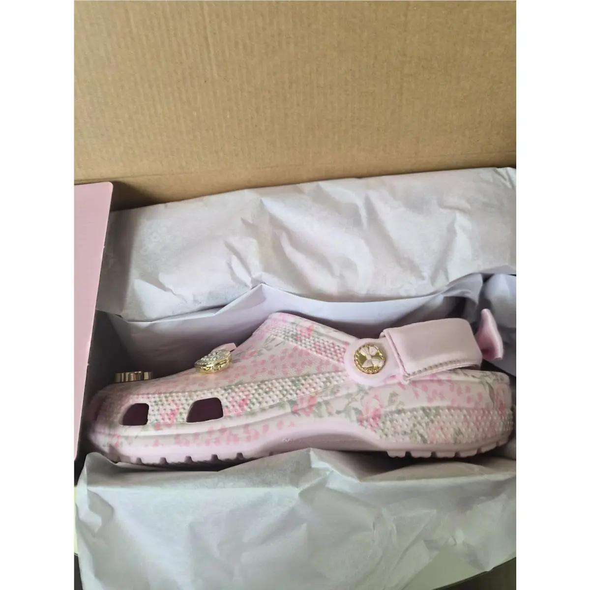 Crocs shoes - PINK MILK 4