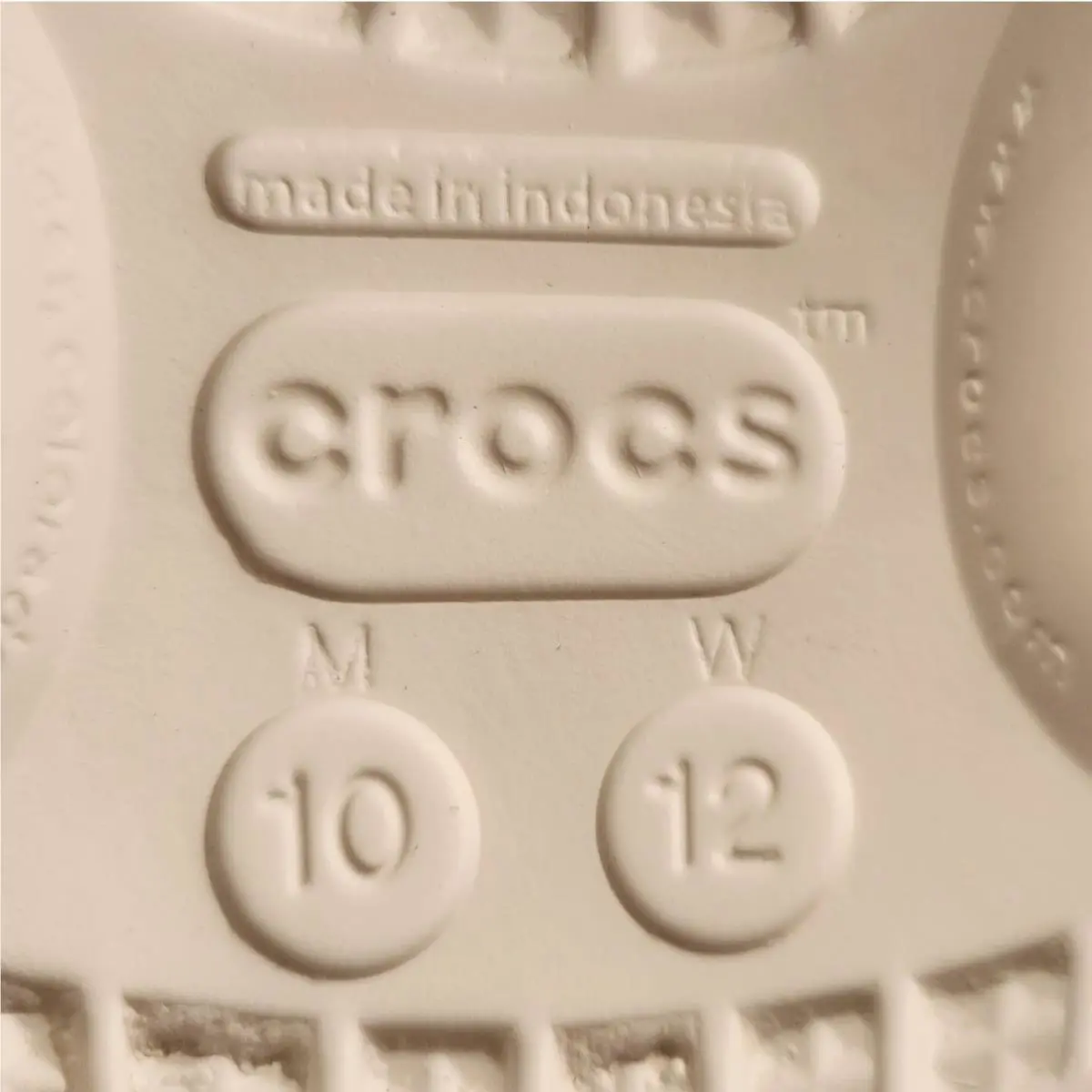 Crocs shoes - Crocs Classic Graphic - Classic Graphic - White Multicolor (UPC: 191448412866) 4