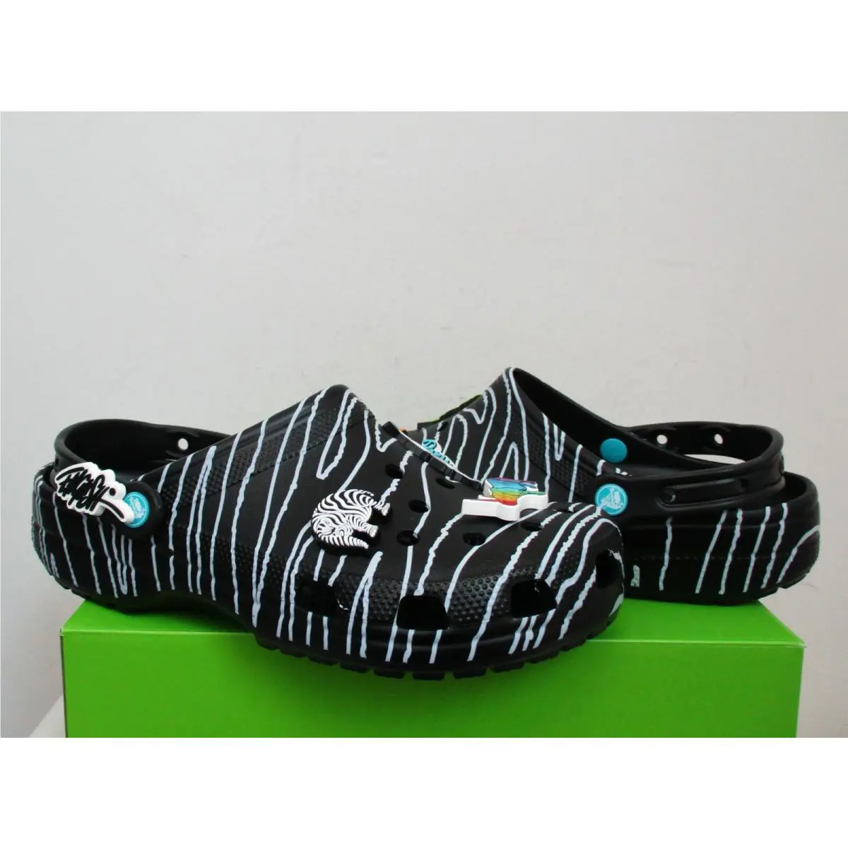 Crocs shoes - CROCS RON ENGLISH Party Animal - Black (UPC: 191448852686) 0