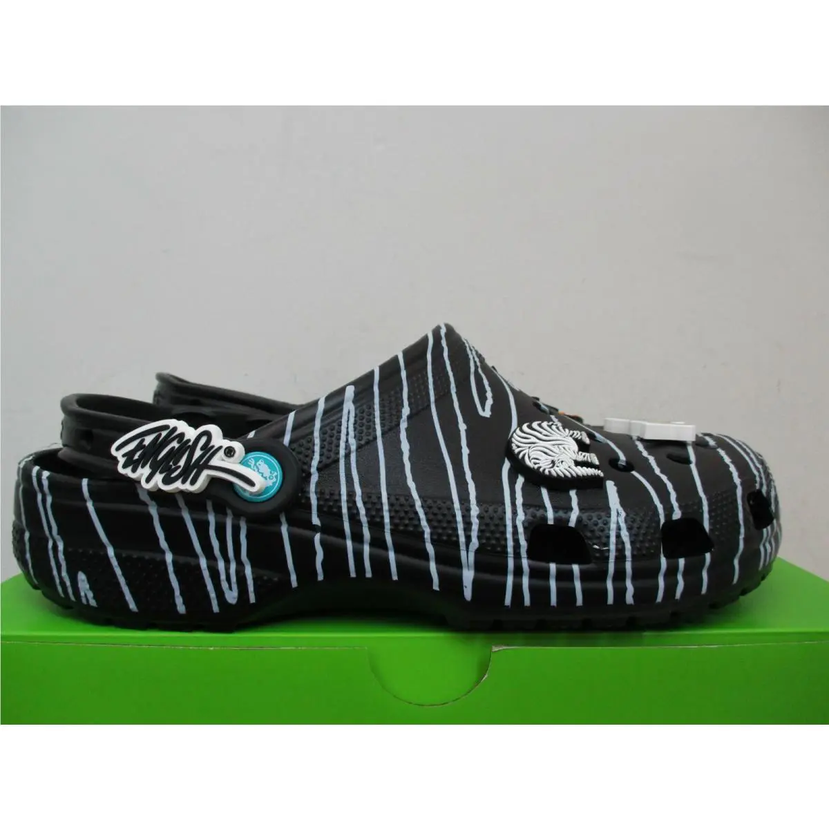 Crocs shoes - CROCS RON ENGLISH Party Animal - Black (UPC: 191448852686) 5