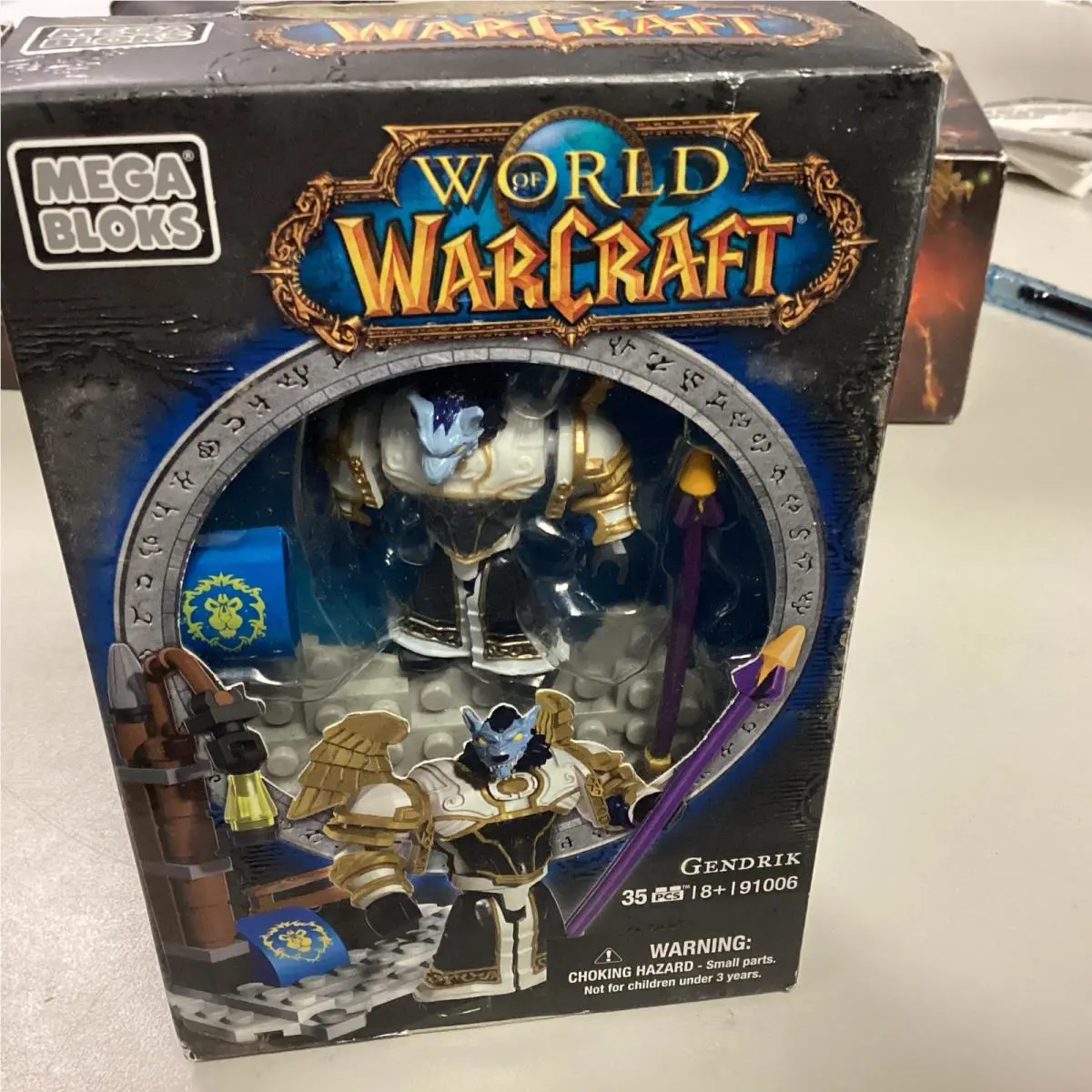 World of Warcraft Mega Bloks Wow Gendrik Worgen Priest 91006 35pcs