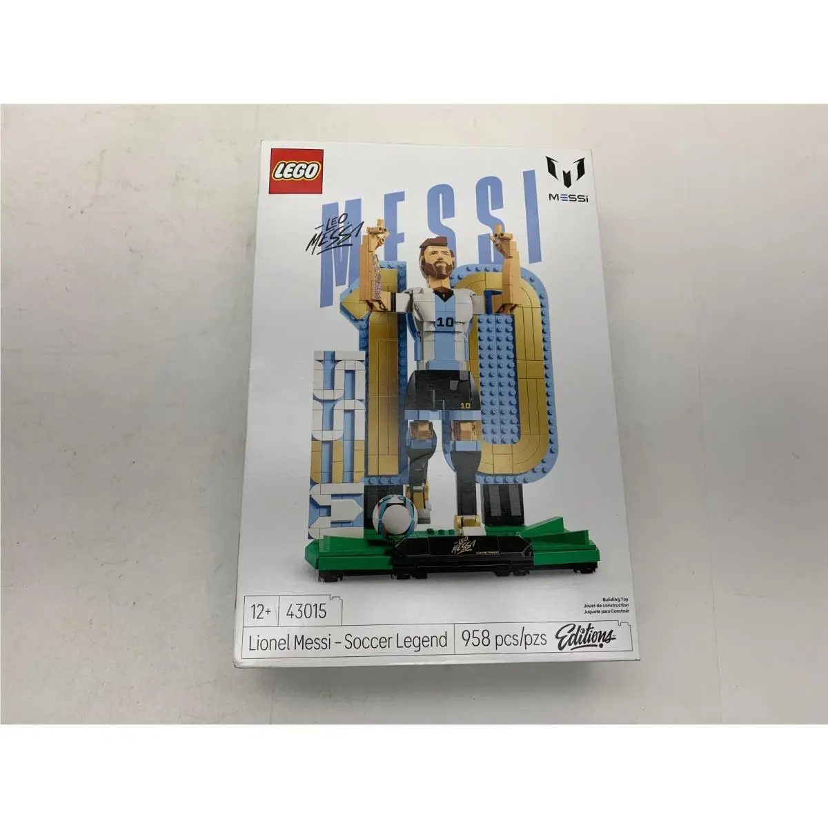 Lego Editions Lionel Messi Soccer Legend 43015 Building Set 958 Pieces
