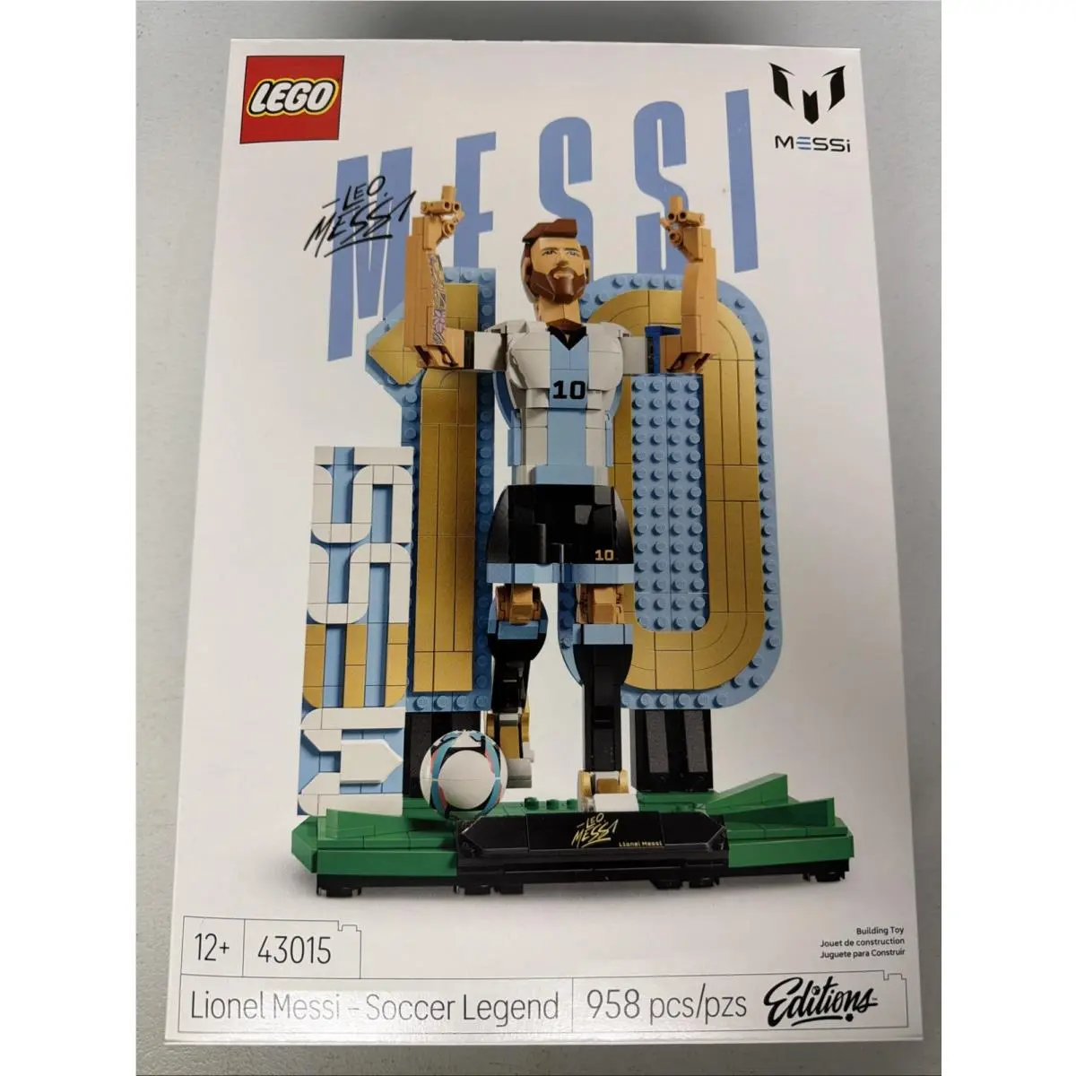 Lego Editions 2in1 Lionel Messi Soccer 43015 Building Set 958 Pieces Argentina