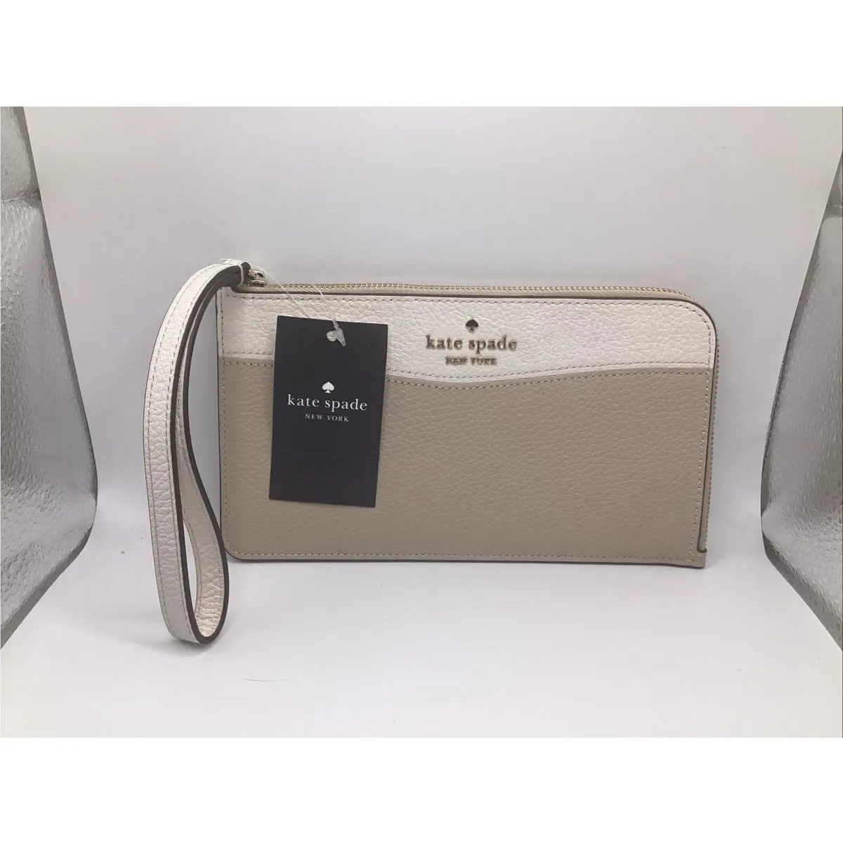 Kate Spade Pebble Leather Medium L Zip Wristlet Light Sand/pebble KE575