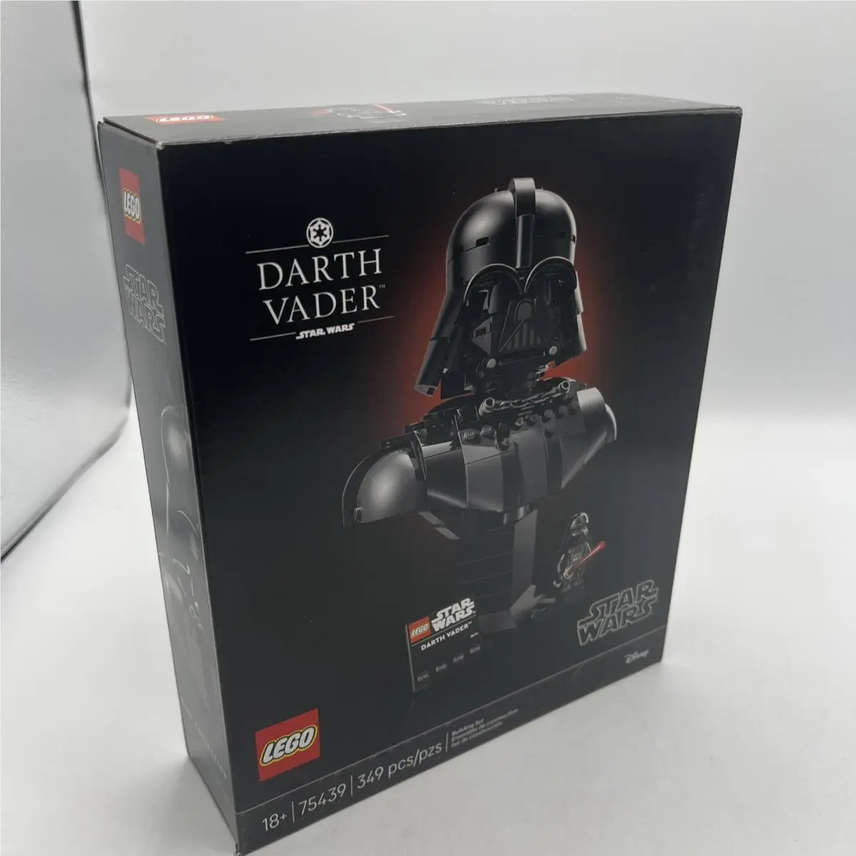 Lego Darth Vader Bust 75439 Star Wars Complete