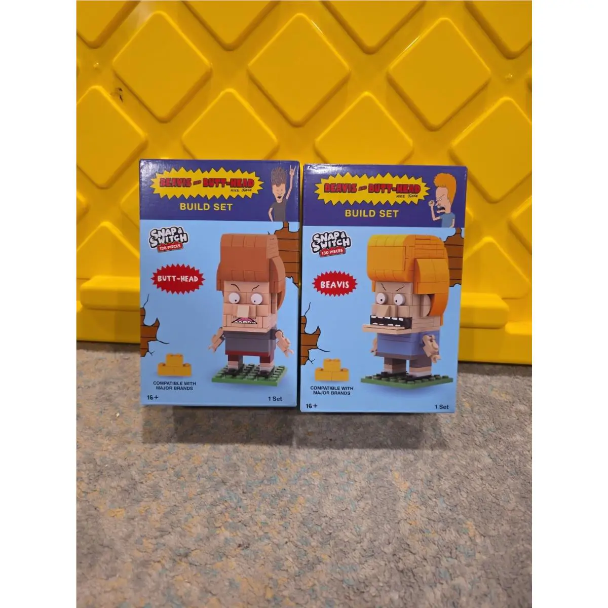 Beavis Butt-head Blockhead Snap Switch Brick Set Mtv 1990`s
