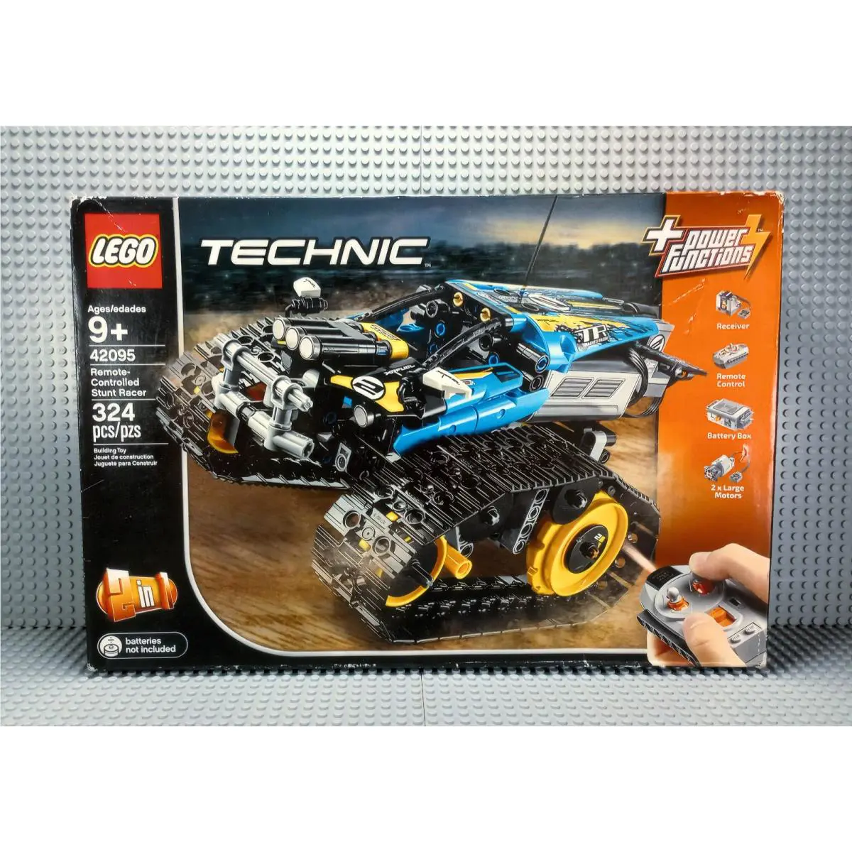 Lego - 42095 - Remote-controlled Stunt Racer - Retired 2021 - Ships Fast