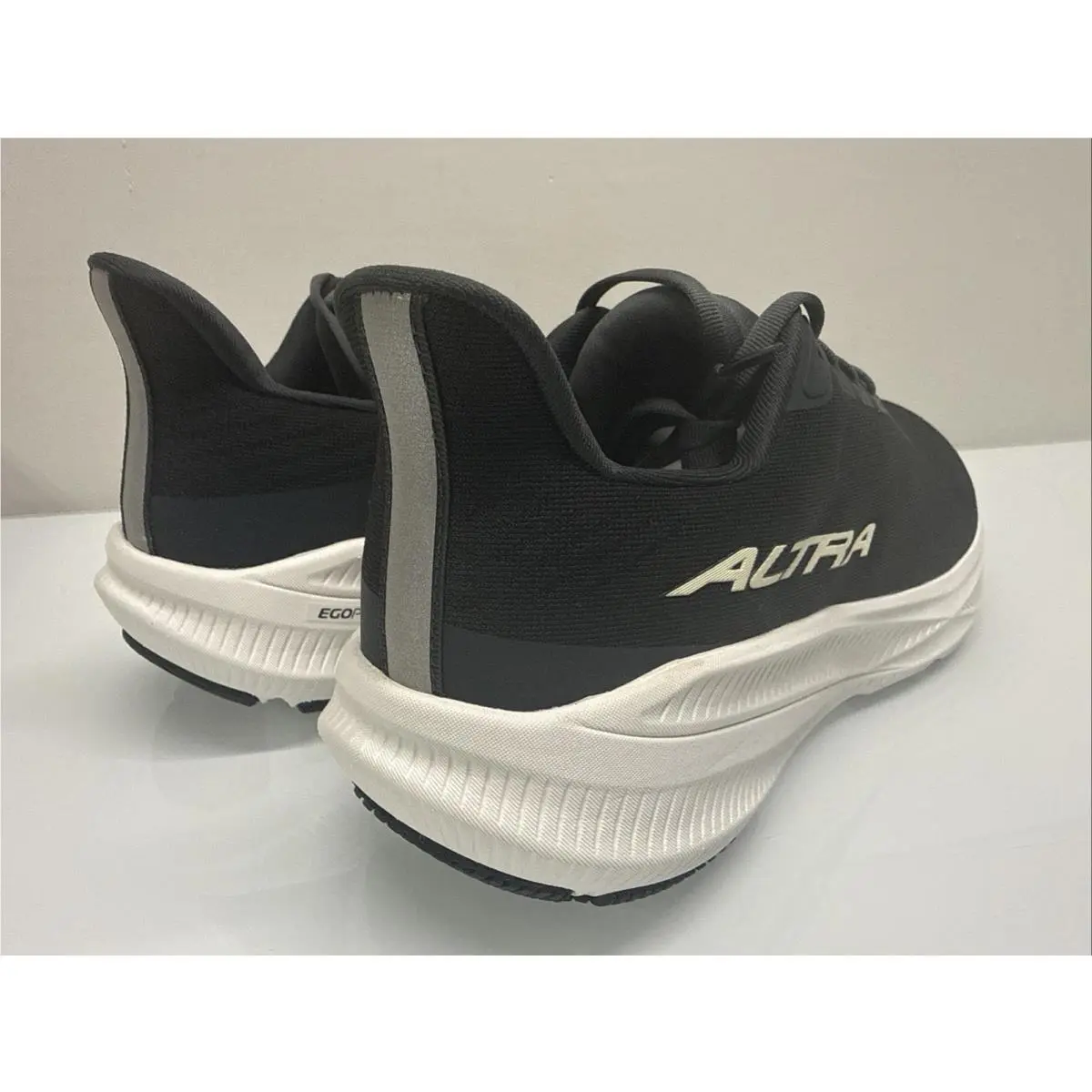 Altra shoes - Altra Experience - Experience - ALOA85RE010 - Black 1