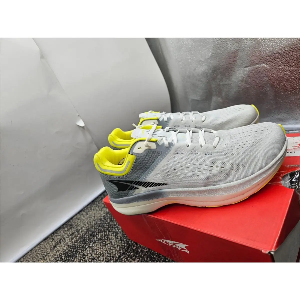 Altra shoes - Altra Vanish Tempo - Vanish Tempo - AL0A7R7F270-100 - Gray/Yellow (UPC: 196249290774) 1