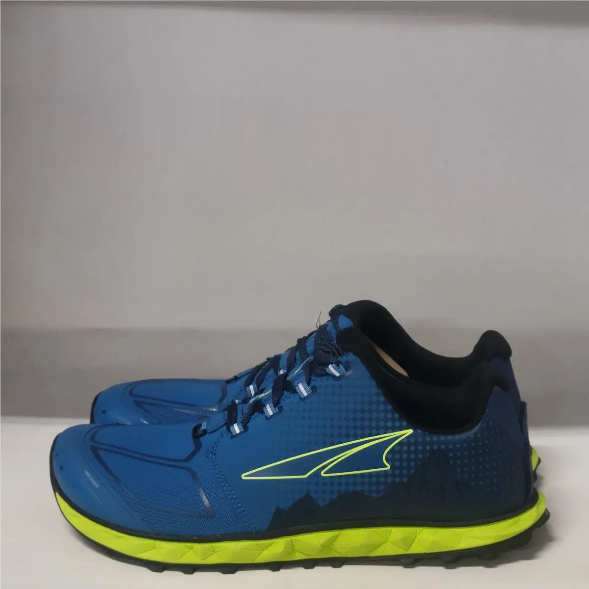 Altra shoes - Altra Superior 4 - Superior - ALM1953G-0 - Blue/Lime (UPC: 0194905435675) 2