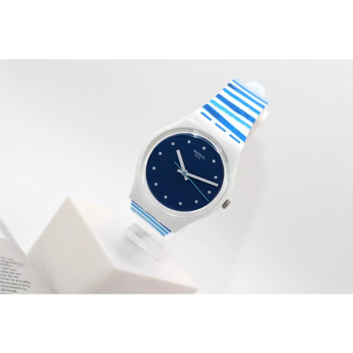 Limited Swiss Made Swatch Women Sea View GW193 34MM White Blue Stripes