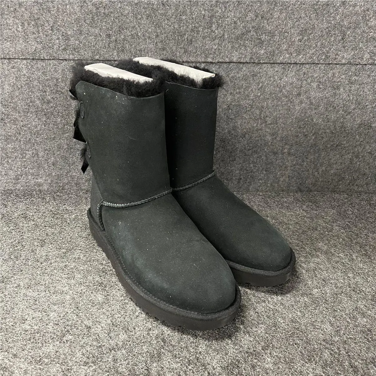 Ugg Bailey Bow II Boots Women`s Size US 7 Black 1016225