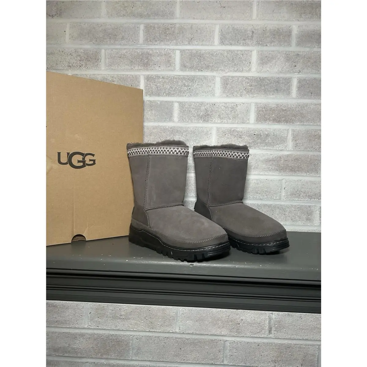 Ugg Classic Short Trailgazer Brownish/gray Boots 1157694K Youth Size 4
