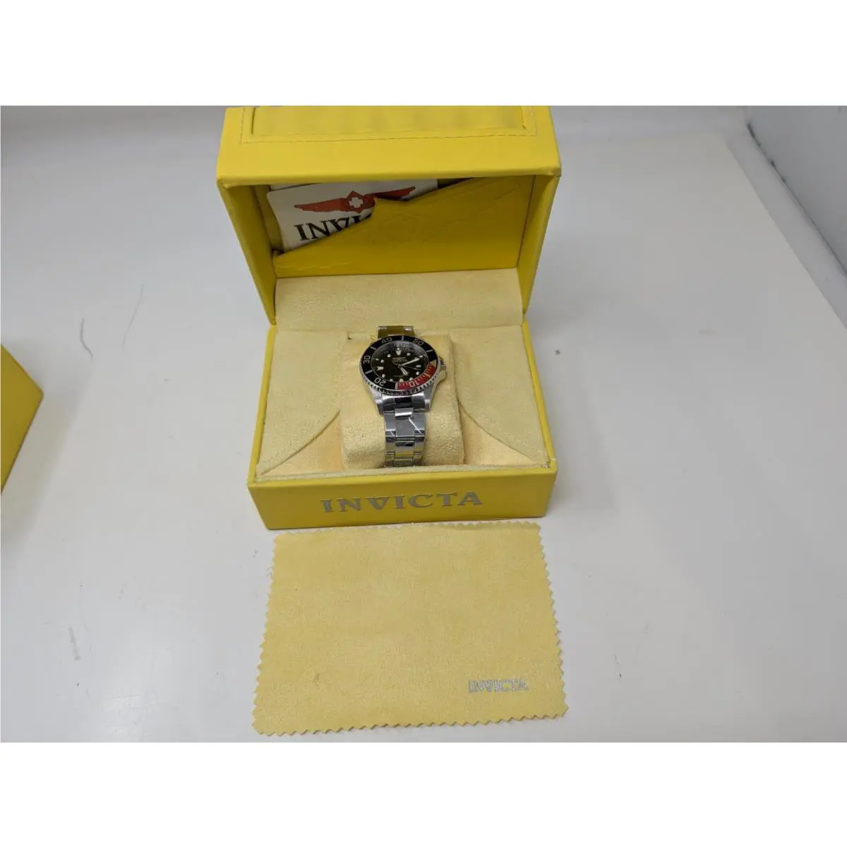 Invicta Stainless Steel Diver Watch Red/black Bezel 100M w/ Box S5