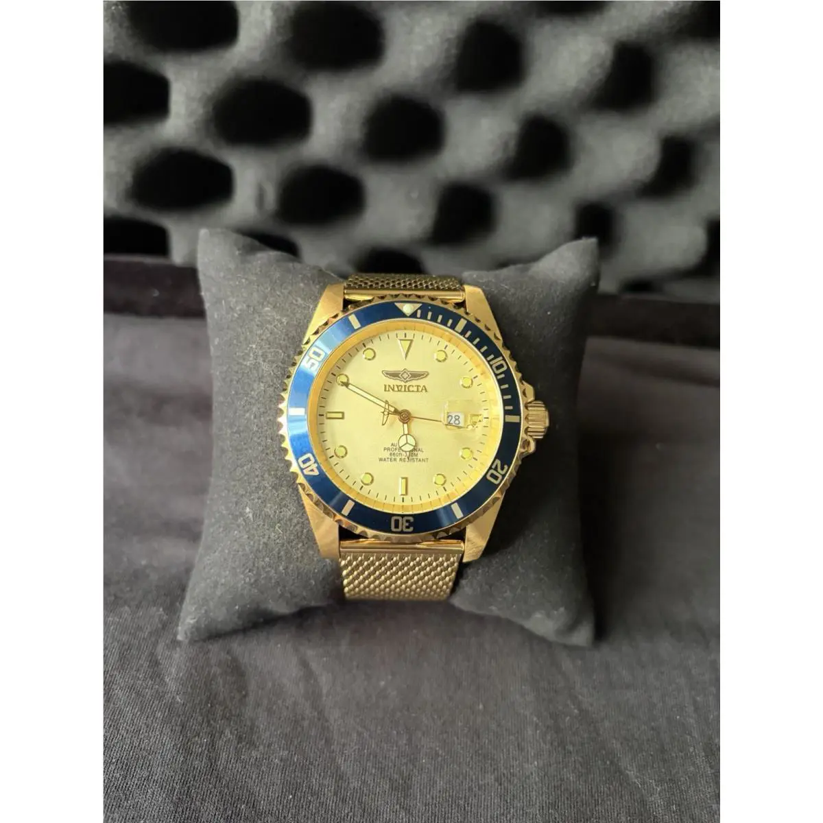 Invicta Pro Diver Men`s Automatic Wristwatch Gold Dial Mesh Band Blue Gold Bezel