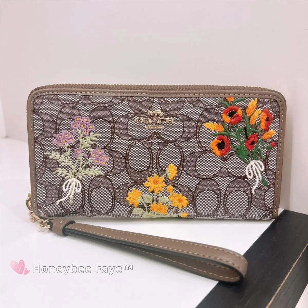 Coach Long Zip Around Wallet In Signature Jacquard Floral Embroidery CEC23