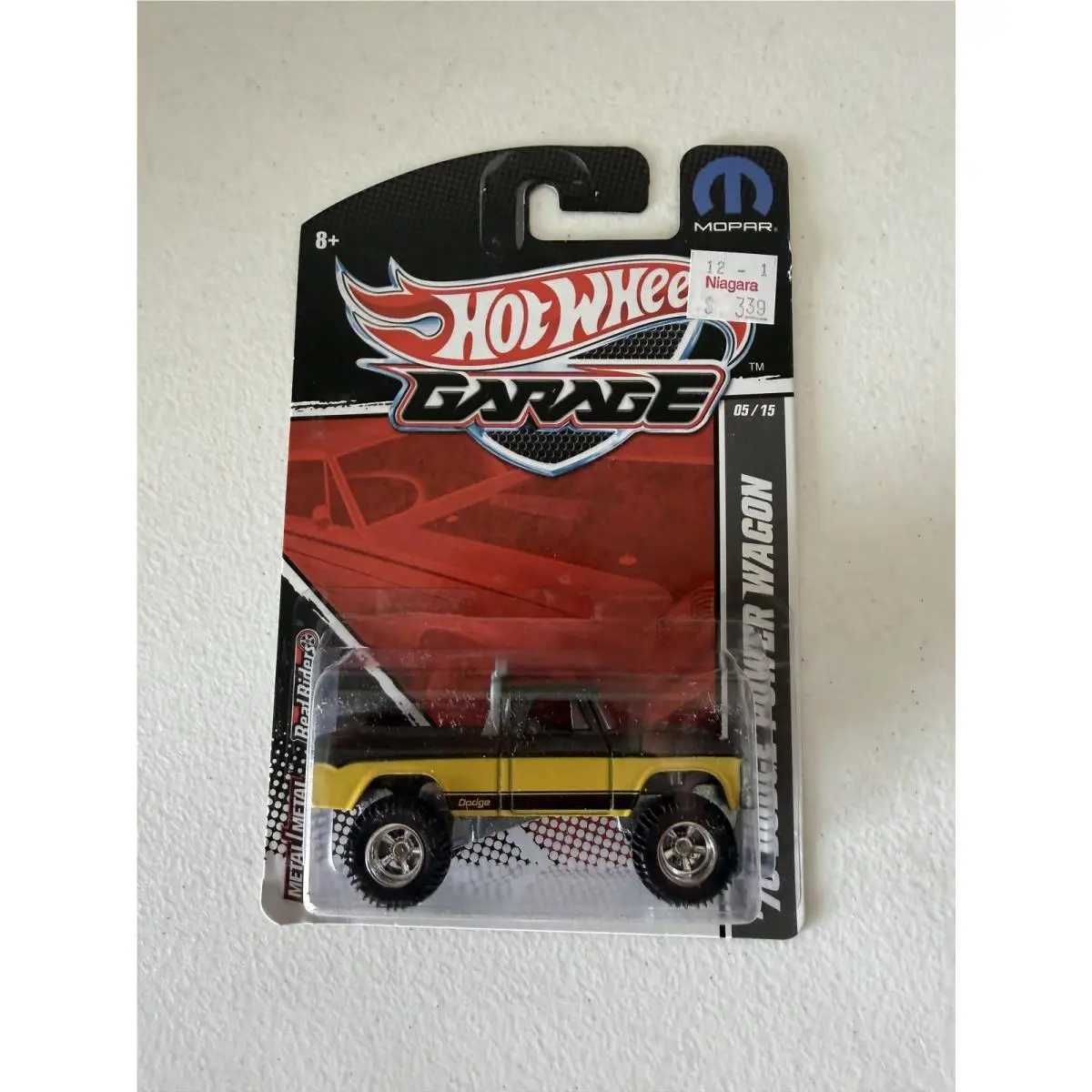 Hot Wheels Garage Mopar `70 Dodge Power Wagon Yellow Vhtf J52