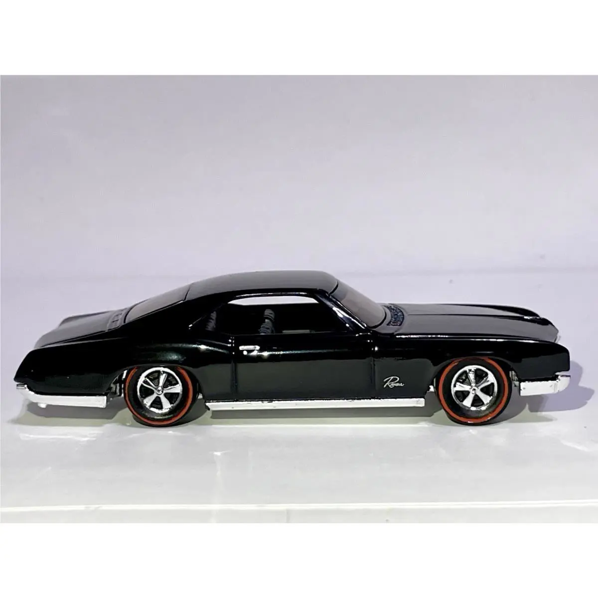 Hot Wheels Custom Made Redline - Buick Riviera Gorgeous Car