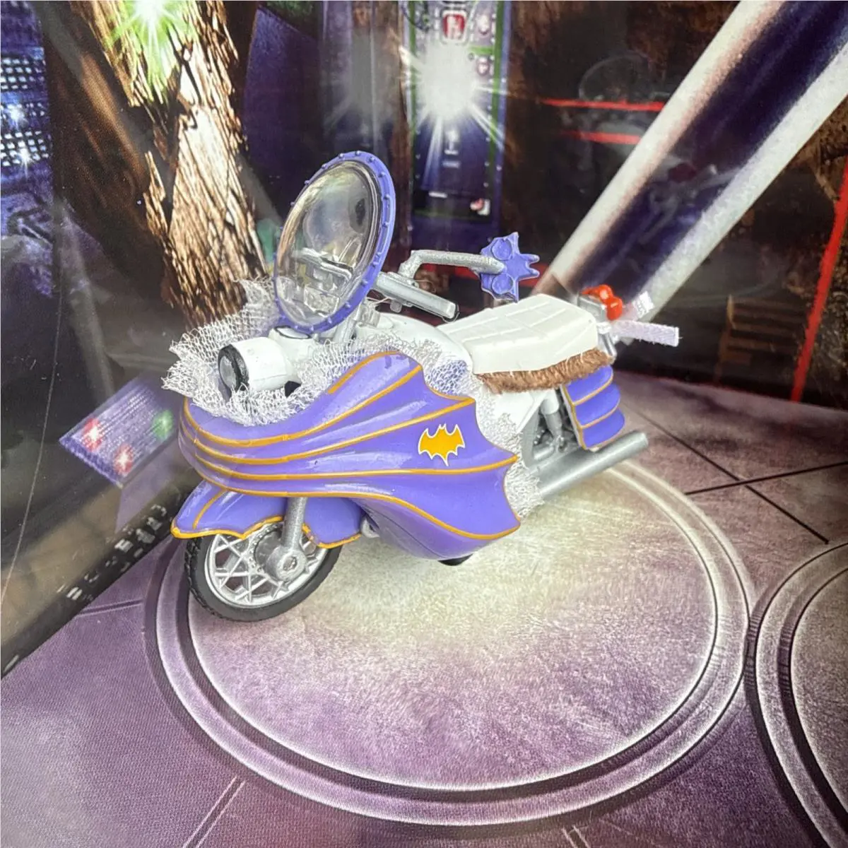 Hot Wheels Batman 1966 TV Batmobile Batcycle Batgirl Cycle Sdcc 2008