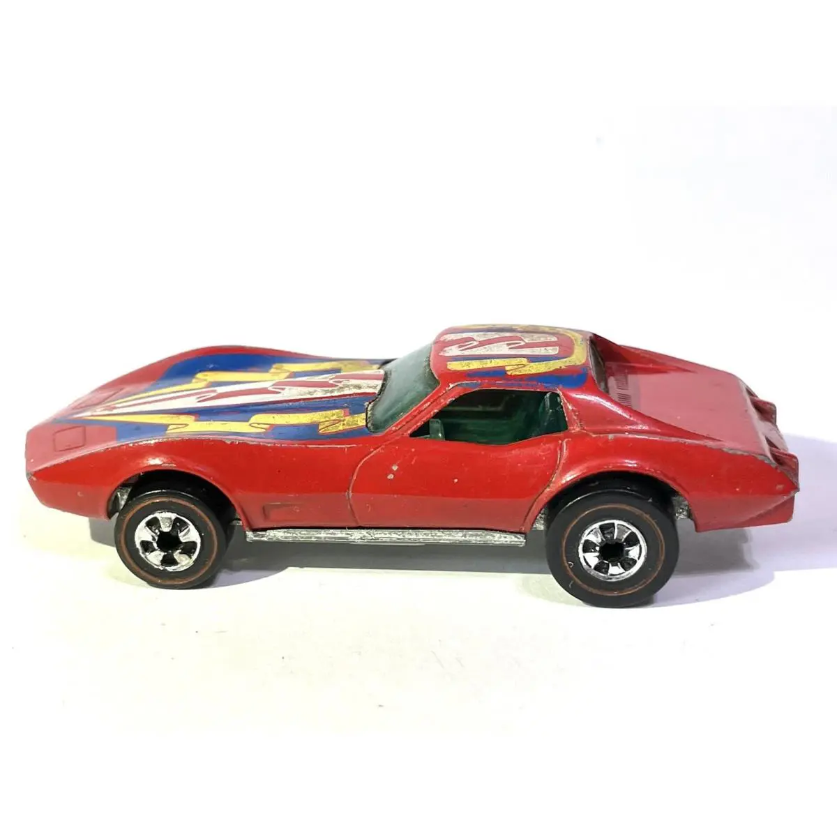 Hot Wheels Redline Flying Colors 1975 Corvette Stingray Red Hong Kong