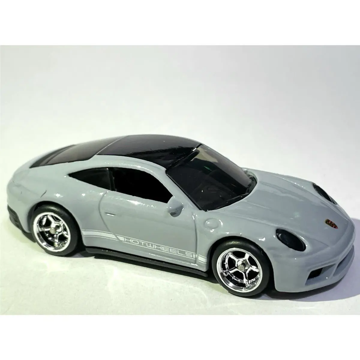 Hot Wheels Custom Made Gray Porsche 911 Carrera T Real Riders Rubber Tires