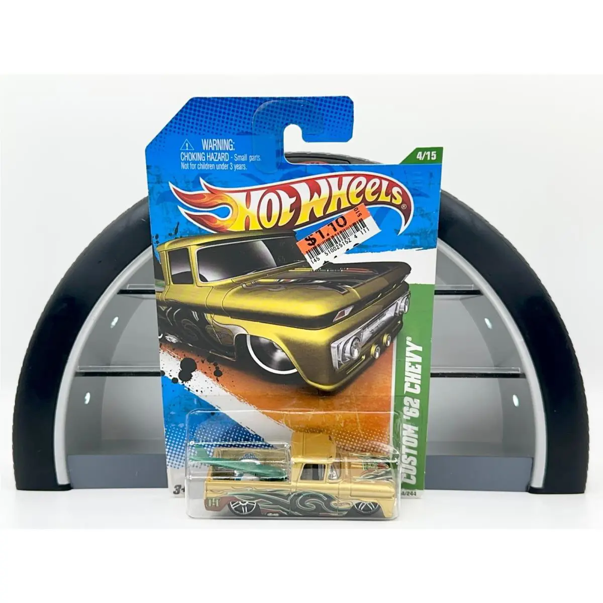 Hot Wheels 2011 Regular Treasure Hunt Gold Custom ‘62 Chevy Truck W/protector