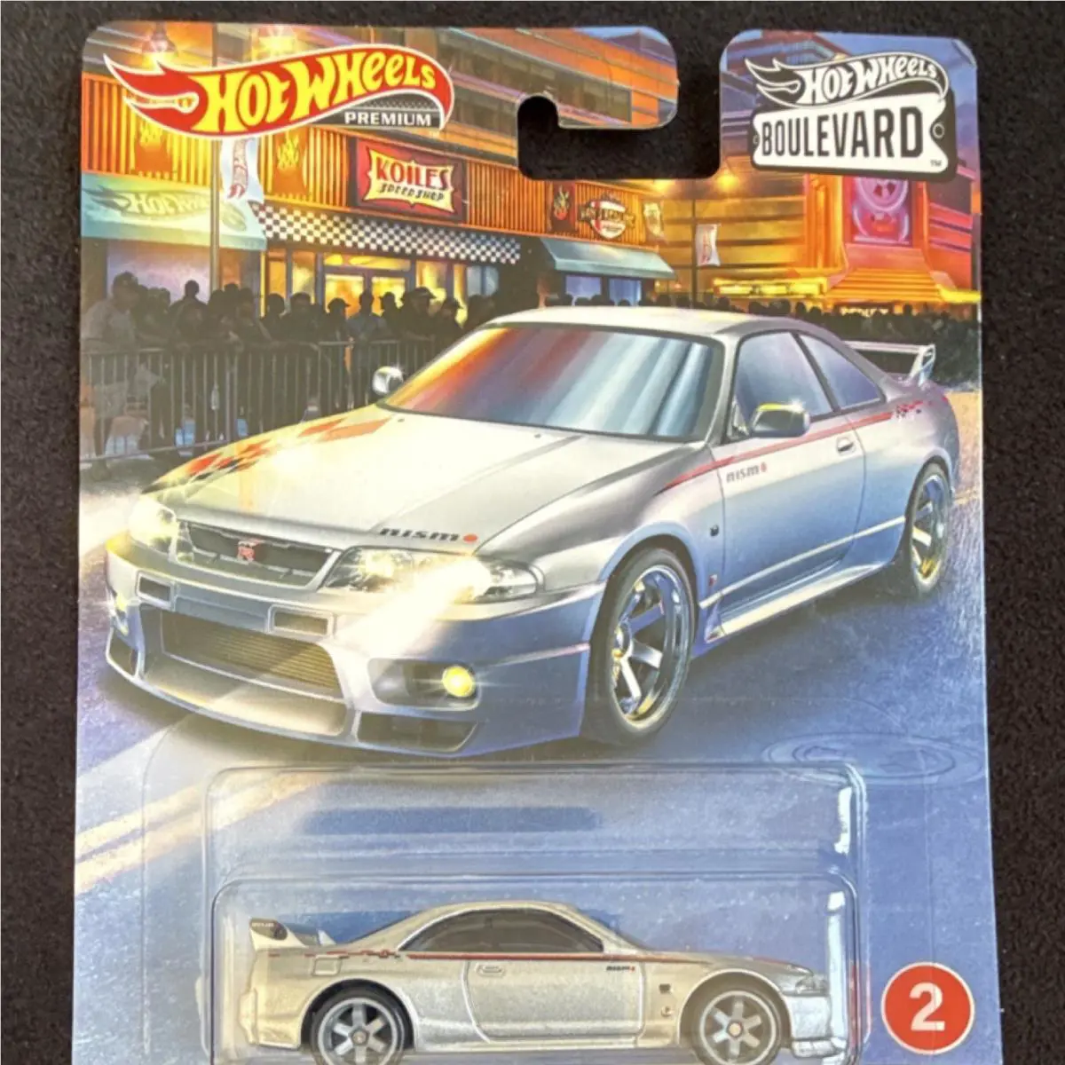 Hot Wheels Boulevard Real Riders Nissan Skyline Gt-r Silver 1:64 Diecast Car