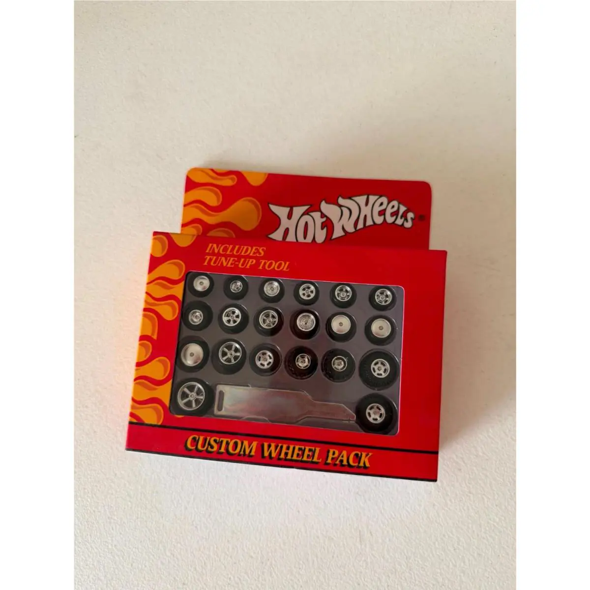 Hot Wheels Custom Wheel Pack Includes Tune-up Tool P26