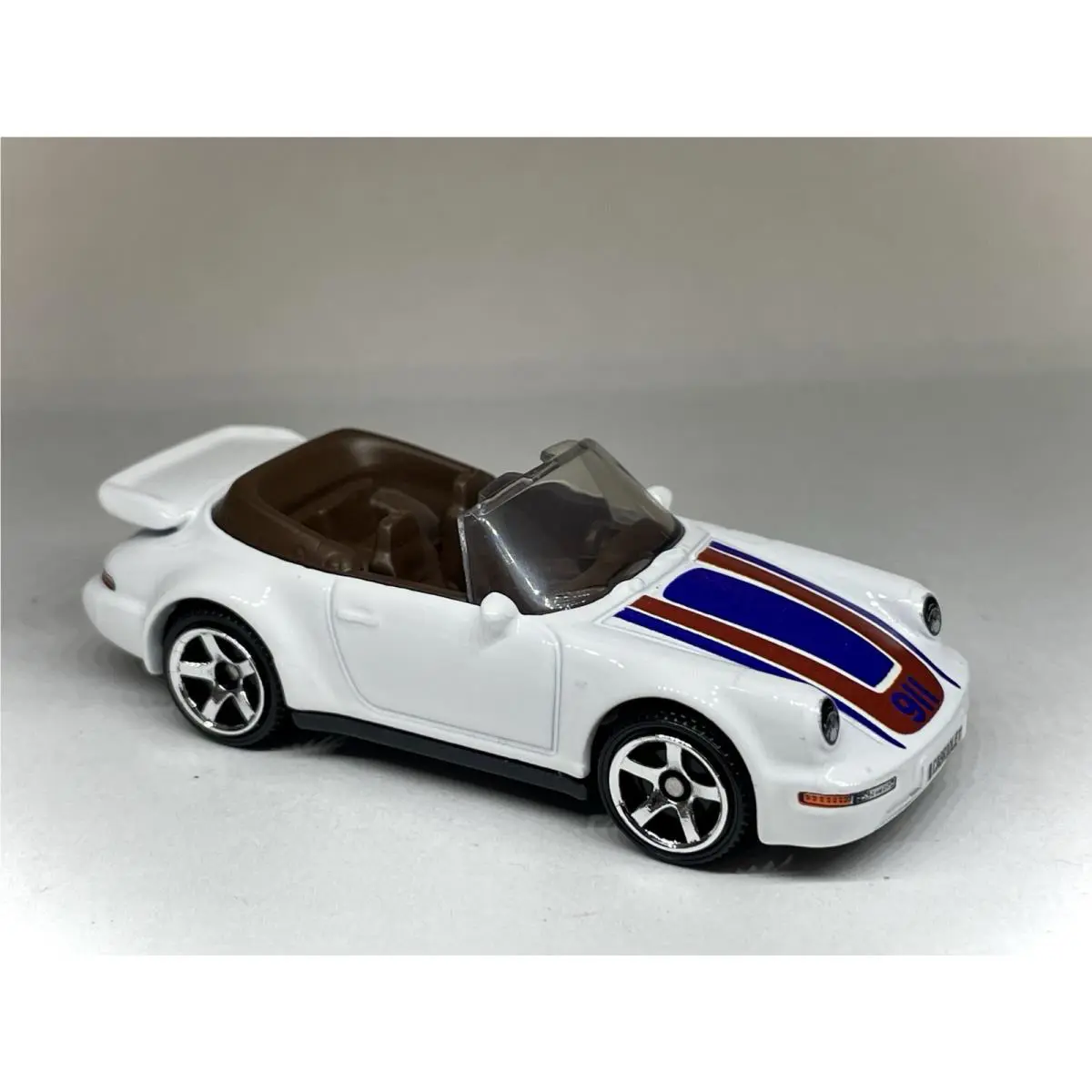Hot Wheels Porsche 911 Turbo Cabriolet Custom Made with 5 Star Porsche Mags