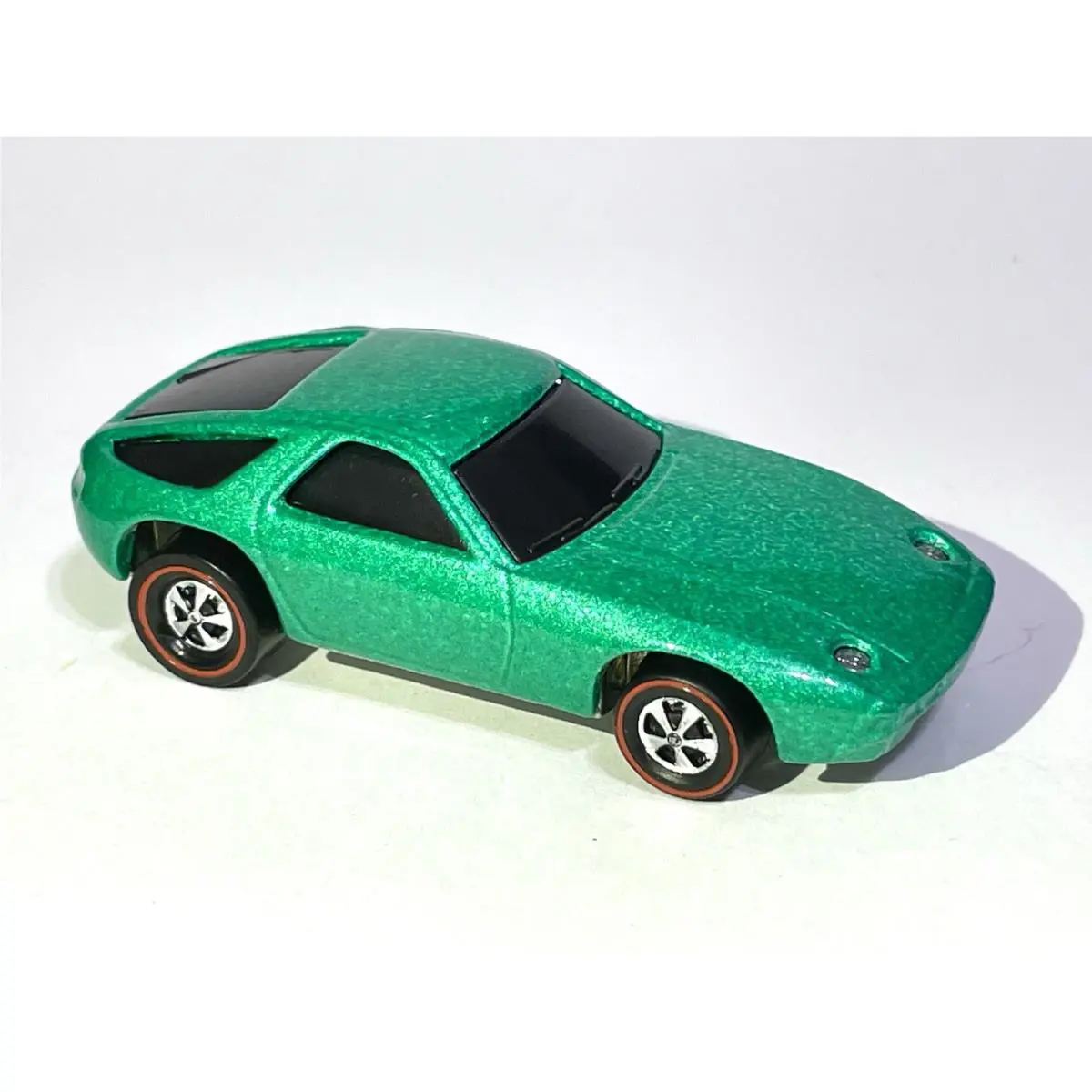 Hot Wheels 1982 P 928 Porsche Custom Made Redline Metallic Green