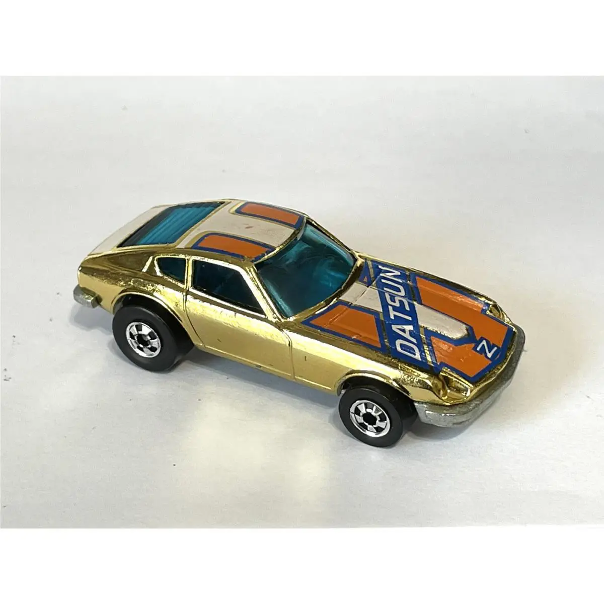 Mint 1976 Hot Wheels Datsun Z Whiz Golden Machines. Fairlady Z - 240z