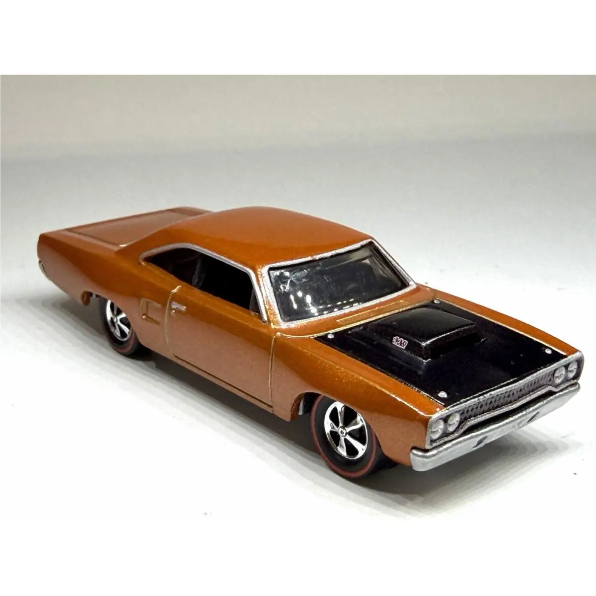 Hot Wheels Custom Made Redline ‘70 Plymouth Road Runner Copper 1:64