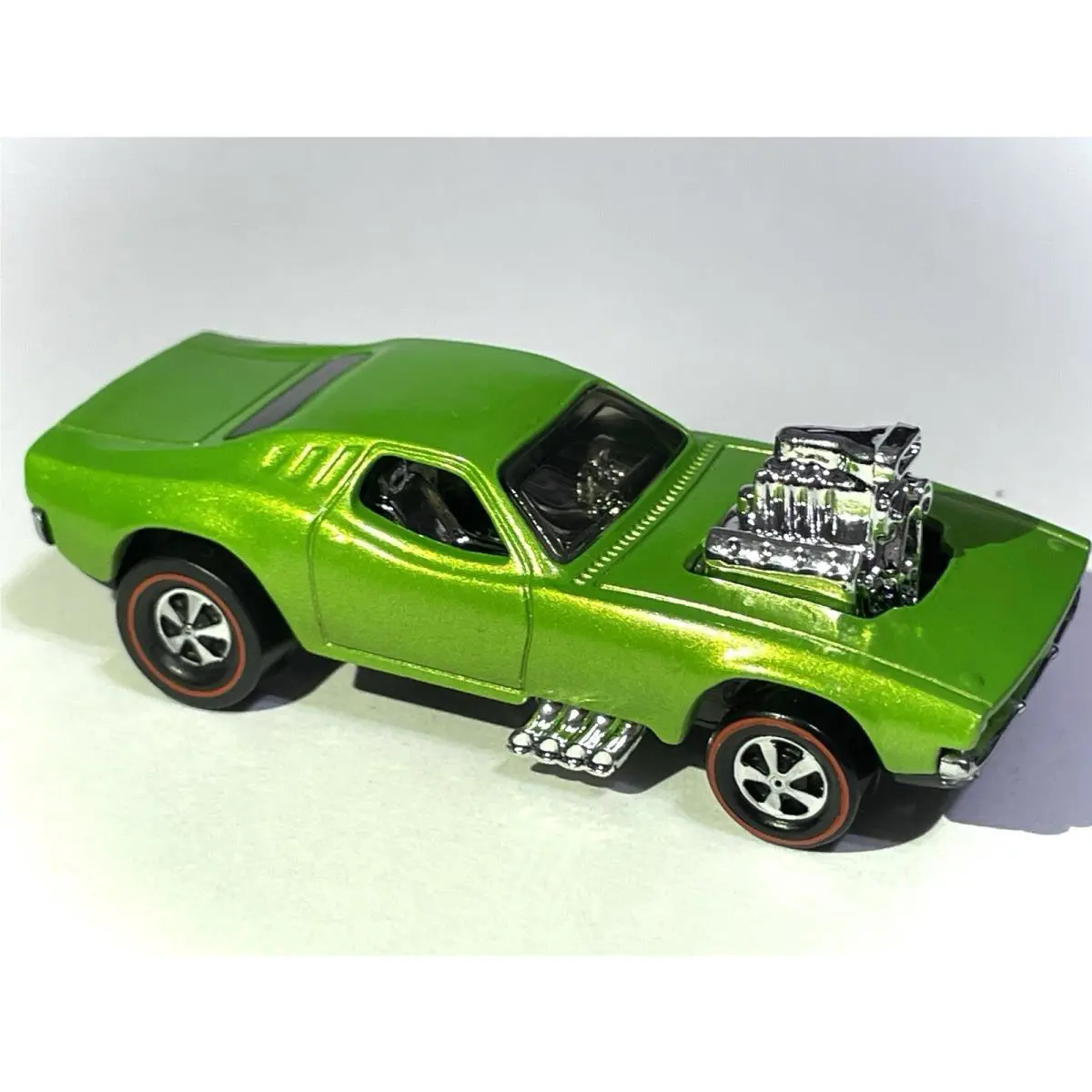 Hot Wheels Diecast Custom Made Rodger Dodger ‘70 Candy Apple Green Redline