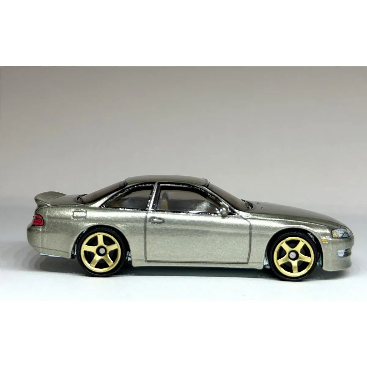 Hot Wheels Custom Made Toyota Soarer Lexus Hot Ones Wheels Diecast 1:64