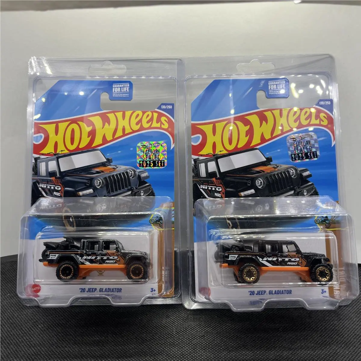 Hot Wheels 2025 Super Treasure Hunt `20 Jeep Gladiator + Mainline