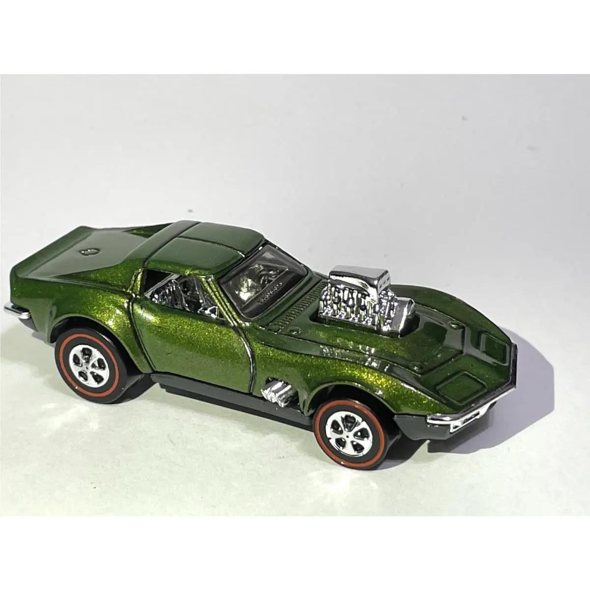Hot Wheels Custom Made Redline `68 Gas Monkey Corvette Olive Green Metallic